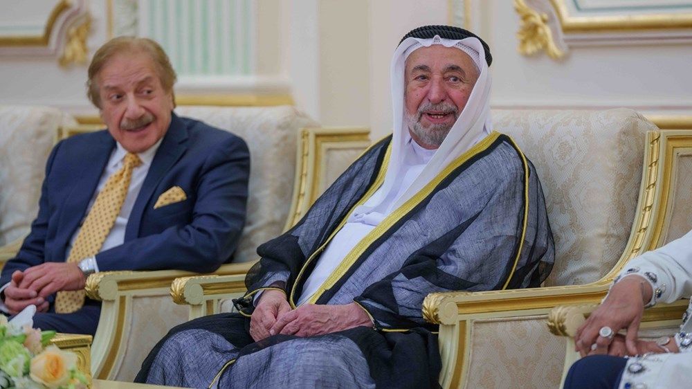 سلطان القاسمي يشهد افتتاح أيام الشارقة المسرحية