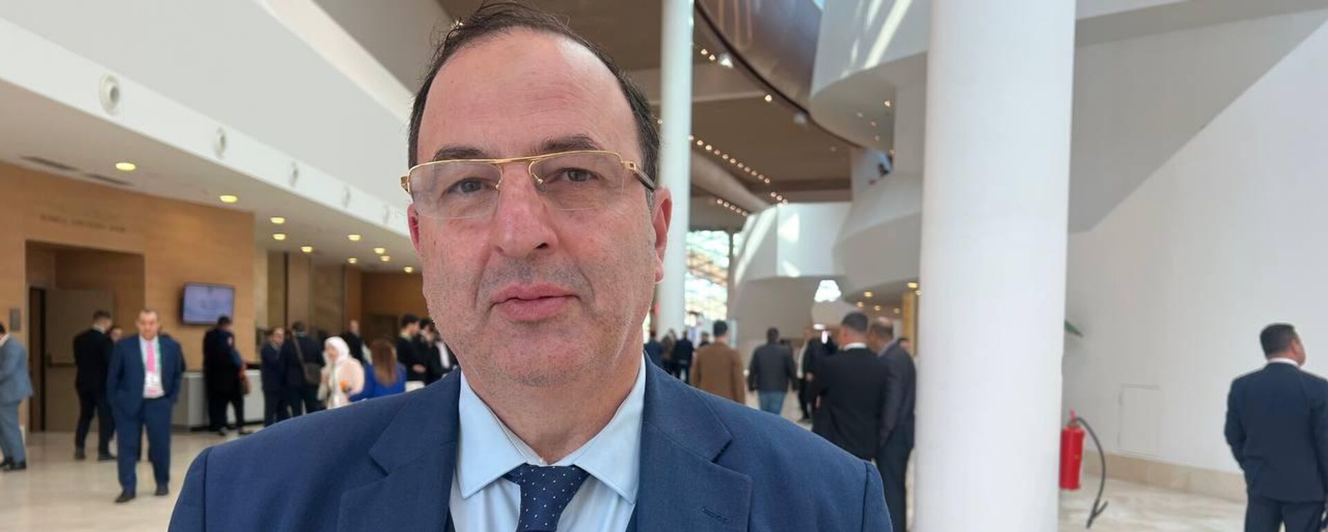 خبير جزائري: العقوبات التي فرضها الغرب على روسيا غير أخلاقية وليست مجدية