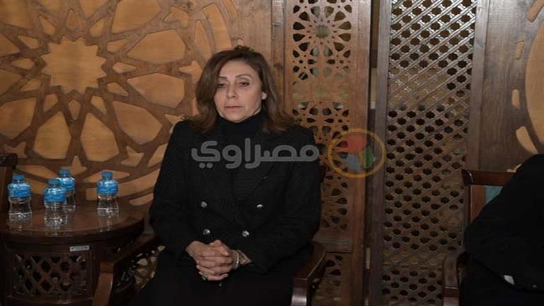 بالصور.. وزيرة الثقافة في عزاء الموسيقار حلمي بكر