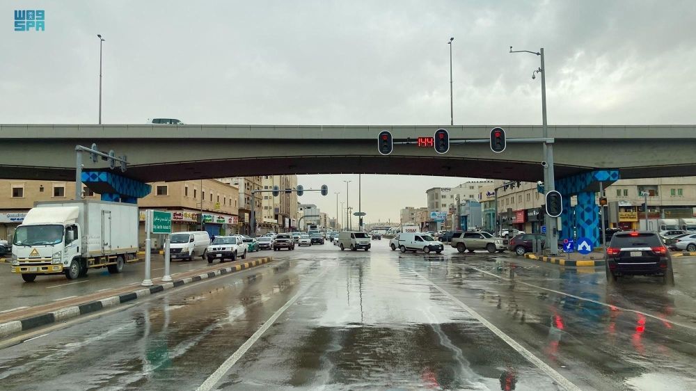 طقس السعودية اليوم.. أمطار متفاوتة على 6 مناطق وضباب على المرتفعات