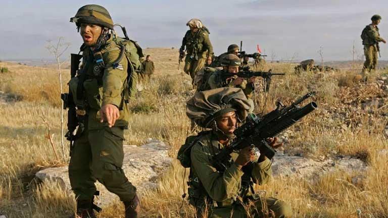 الاحتلال يستهدف شاحنة مساعدات في دير البلح