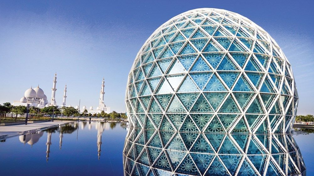 5.5 مليون مصلٍ وزائر لجامع الشيخ زايد الكبير