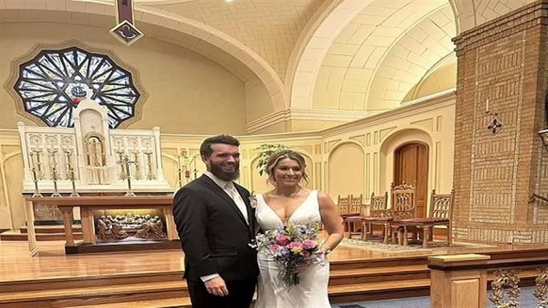 "يا فرحة ما تمت" عروس تتعرض لوضع مفاجئ مفزع خلال زفافها.. إليك ما حدث