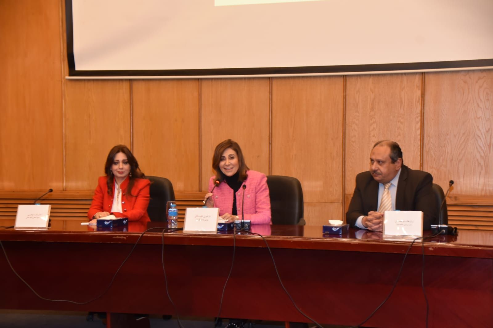 الوعي النقدي وتحولات الإبداع .. وزيرة الثقافة تفتتح المؤتمر الدُولي الثالث لمعهد النقد الفني
