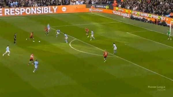 شاهد بالفيديو.. هدف راشفورد العالمي في شباك مانشستر سيتي