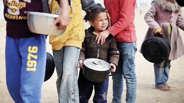 المجاعة تتعمّق في غزة وتهدد حياة مئات الآلاف