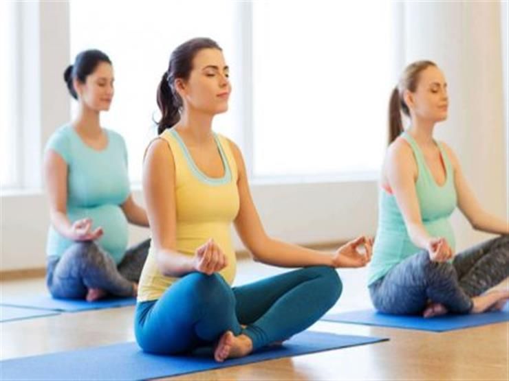 اليوجا.. سلاح المرأة ضد ألزهايمر