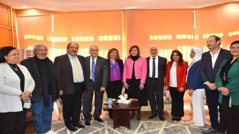 وزيرة الثقافة تفتتح المؤتمر الدُولي الثالث لمعهد النقد الفني في أكاديمية الفنون