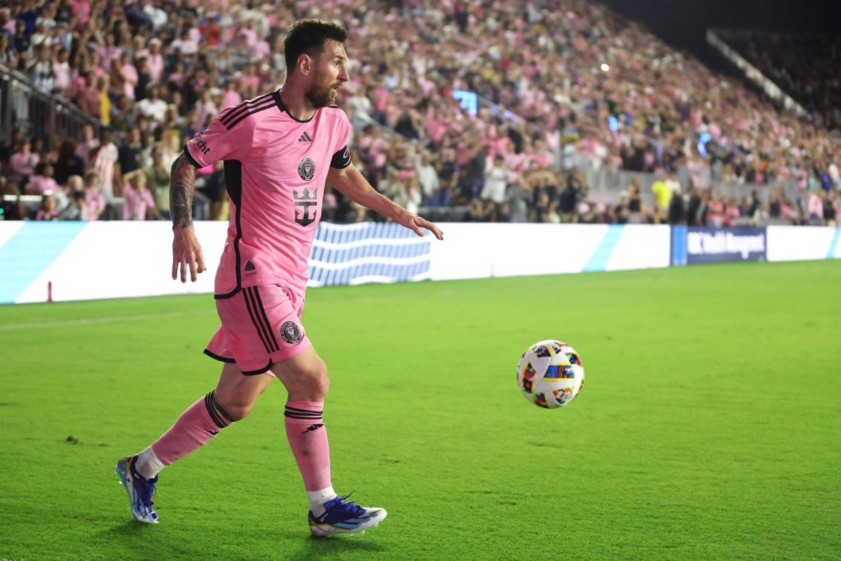 ليونيل ميسي يواصل الأرقام القياسية