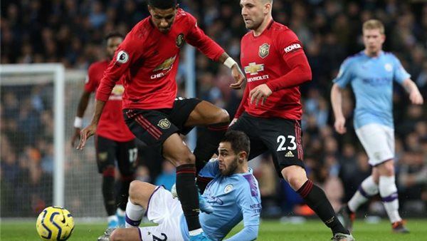 القناة الناقلة لمباراة مانشستر سيتي ضد مان يونايتد في الدوري الإنجليزي