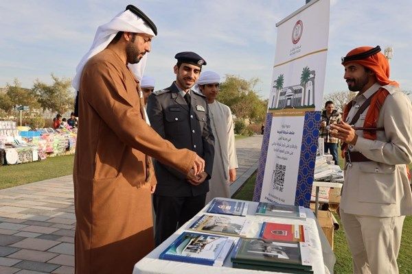 شرطة أبوظبي تنفذ فعالية "شهر القراءة"