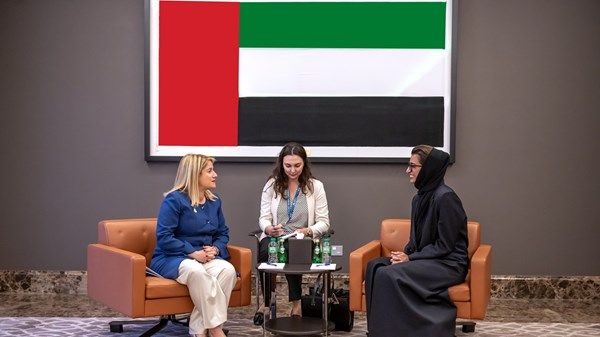 نورة الكعبي تلتقي وكيلة وزارة الخارجية الإيطالية