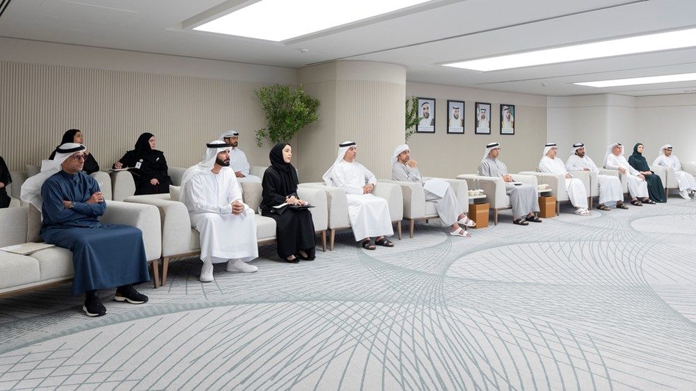 برئاسة منصور بن زايد.. مجلس إدارة «تنافسية الكوادر الإماراتية» يعتمد الميزانية التقديرية لبرنامج «نافس» لعام 2024