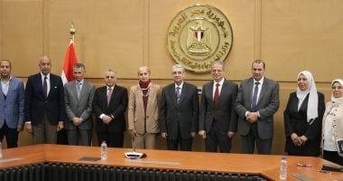 وزير الكهرباء يطلق "منصة مصر للطاقة الشمسية" لزيادة التوسع أعلى اسطح المبانى