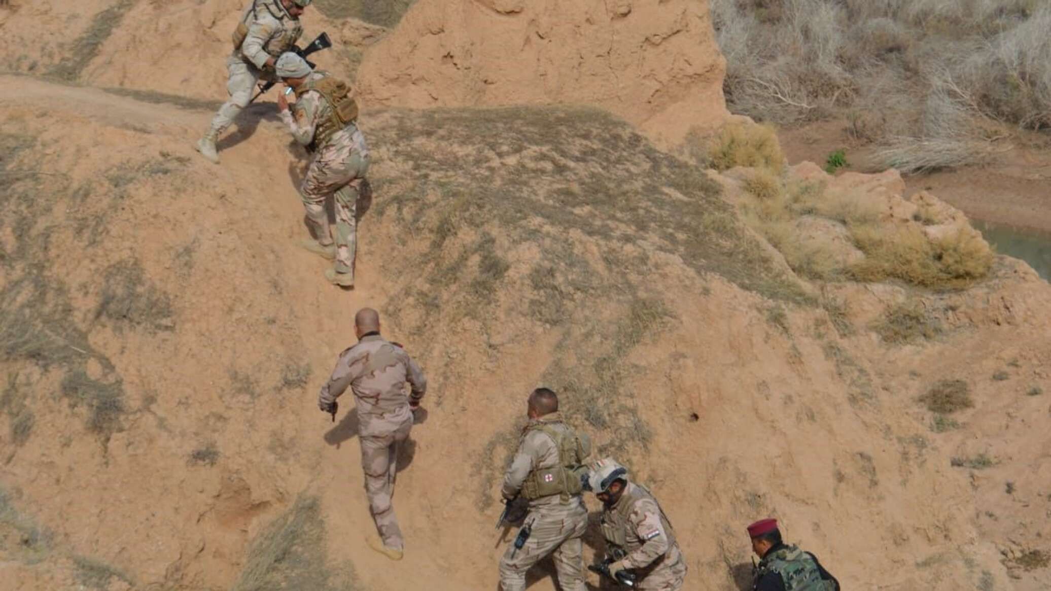 أزمة حقيقية في ذي قار العراقية... مقتل ضابط كبير وحظر تجول