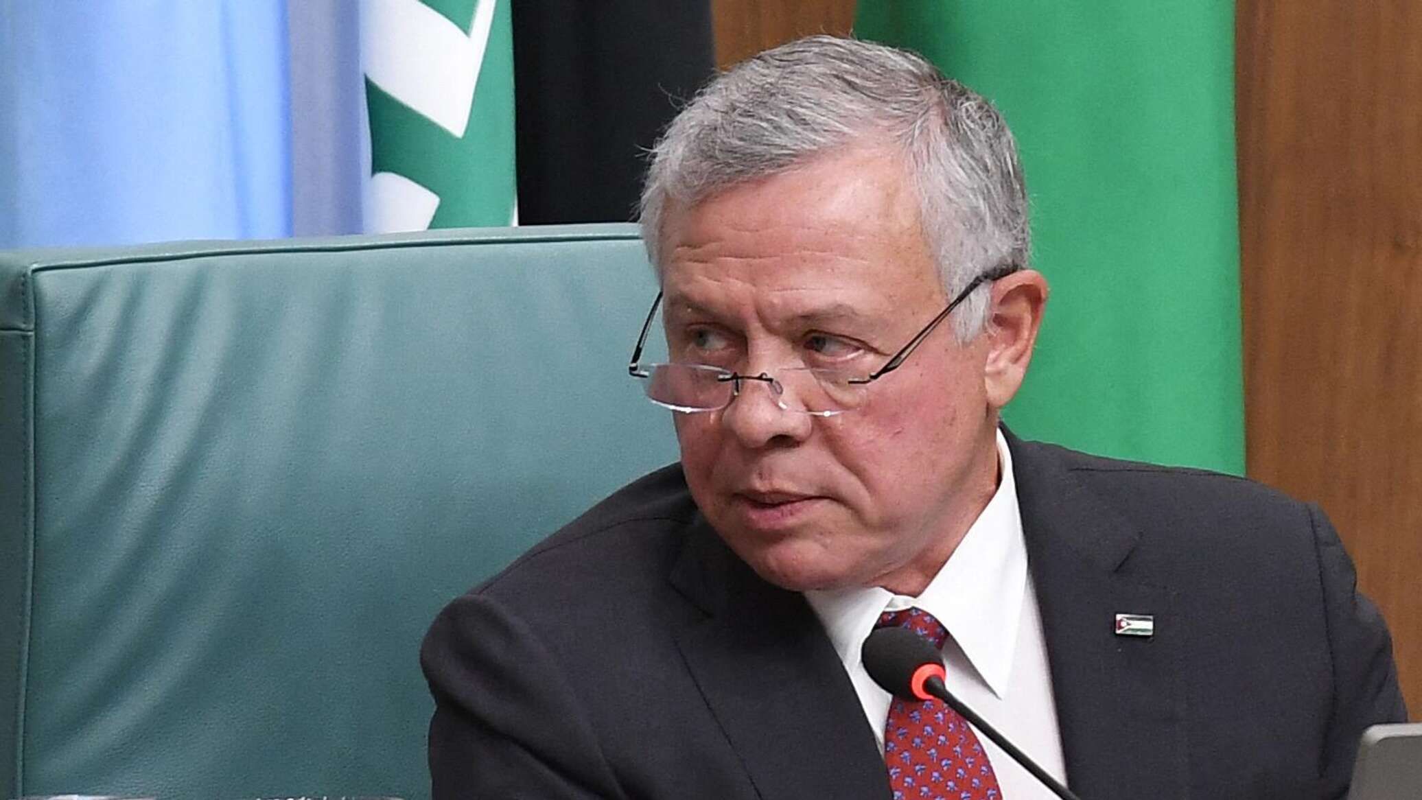 العاهل الأردني يحذر من خطورة استمرار الحرب على غزة والتصعيد في الضفة الغربية والقدس