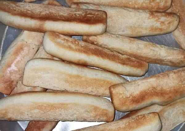 عدن.. جرعة جديدة في سعر "الروتي" جراء انهيار العملة المحلية