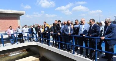 وزير الإسكان ومحافظ الشرقية يتفقدان مأخذ ومحطة تنقية مياه بلبيس