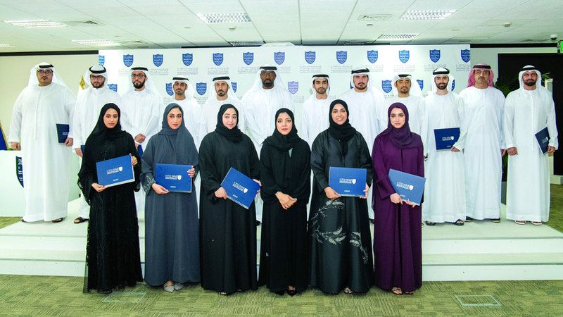 الامارات | «الرقابة المالية» في دبي تخرّج الدفعة الأولى من برنامج «المدقق الحكومي»