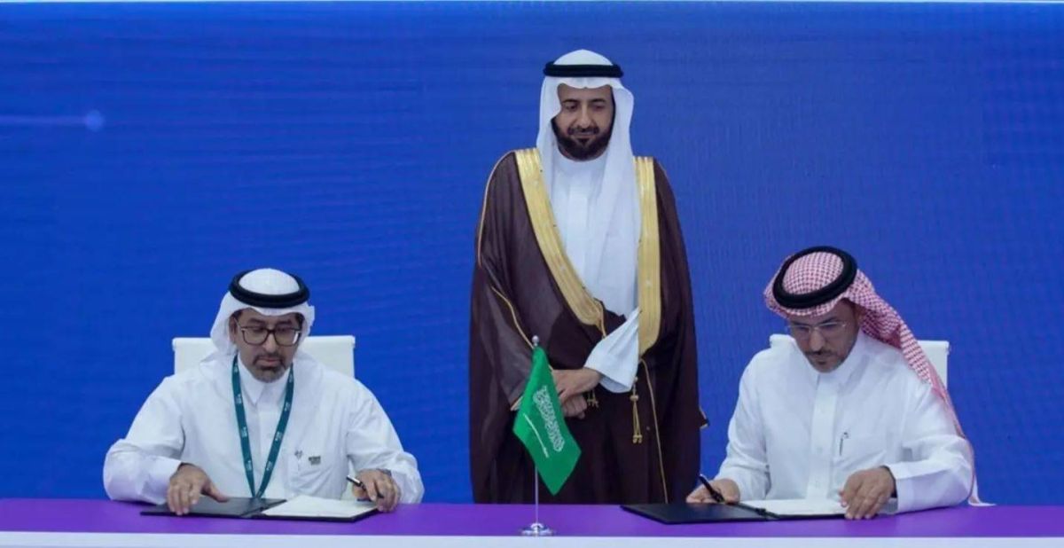 كدانة توقع مذكرتي تفاهم مع توال والالكترونيات المتقدمة