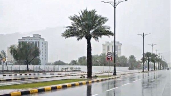 أمطار غزيرة على مناطق متفرقة من الدولة