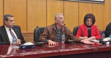 محمود حميدة: رفضت إغراء إعلانات السيجار عندما أصدرت مجلة "الفن السابع"