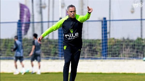 جوميز يجهز لاعبى الزمالك للقاء القمه بمحاضرات فنيه