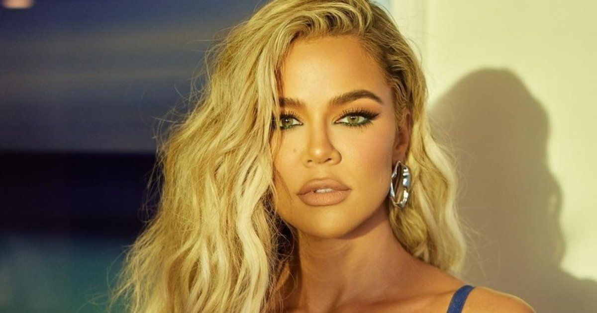 بالصور- بجامبسوت أسود ضيق..كلوي كارداشيان تتألق بأناقة مميزة