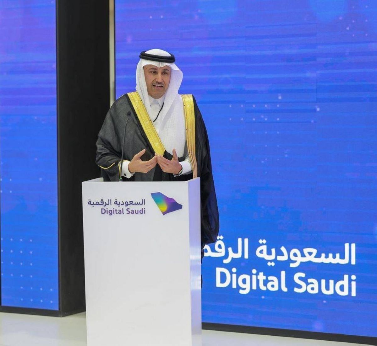 الجاسر يطلق منصة «لوجستي 2» ويدشن نظام مجتمع الموانئ