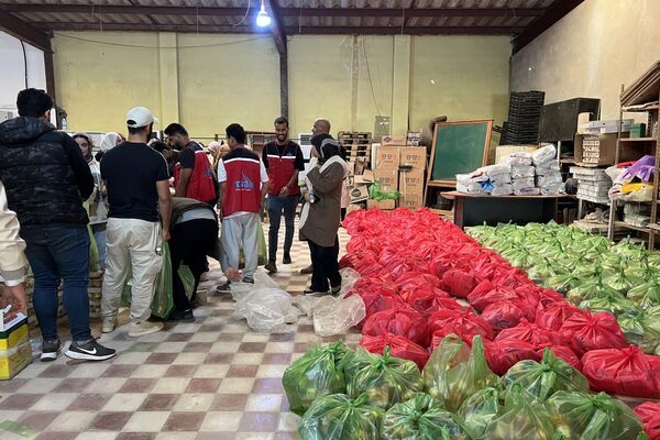 تجهيز السلة الرمضانية في بنغازي تجهيز السلة الرمضانية في بنغازي - الخليج 365 عربي