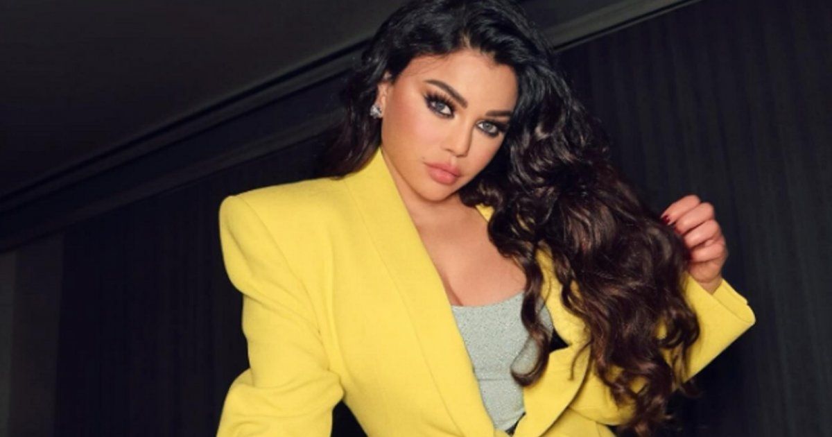 بالاسود الأنيق..هيفا وهبي بأنوثة لا نهائية و أناقتها تسحر العيون
