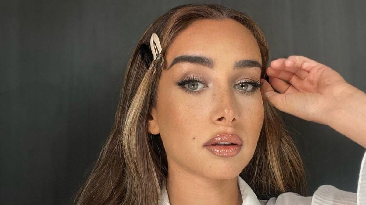 خست أوي… شاهدوا كيف بدت هنا الزاهد في أحدث ظهور لها؟