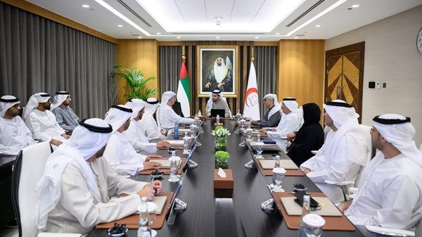 حمدان بن زايد يترأس اجتماع مجلس إدارة «الهلال الأحمر»