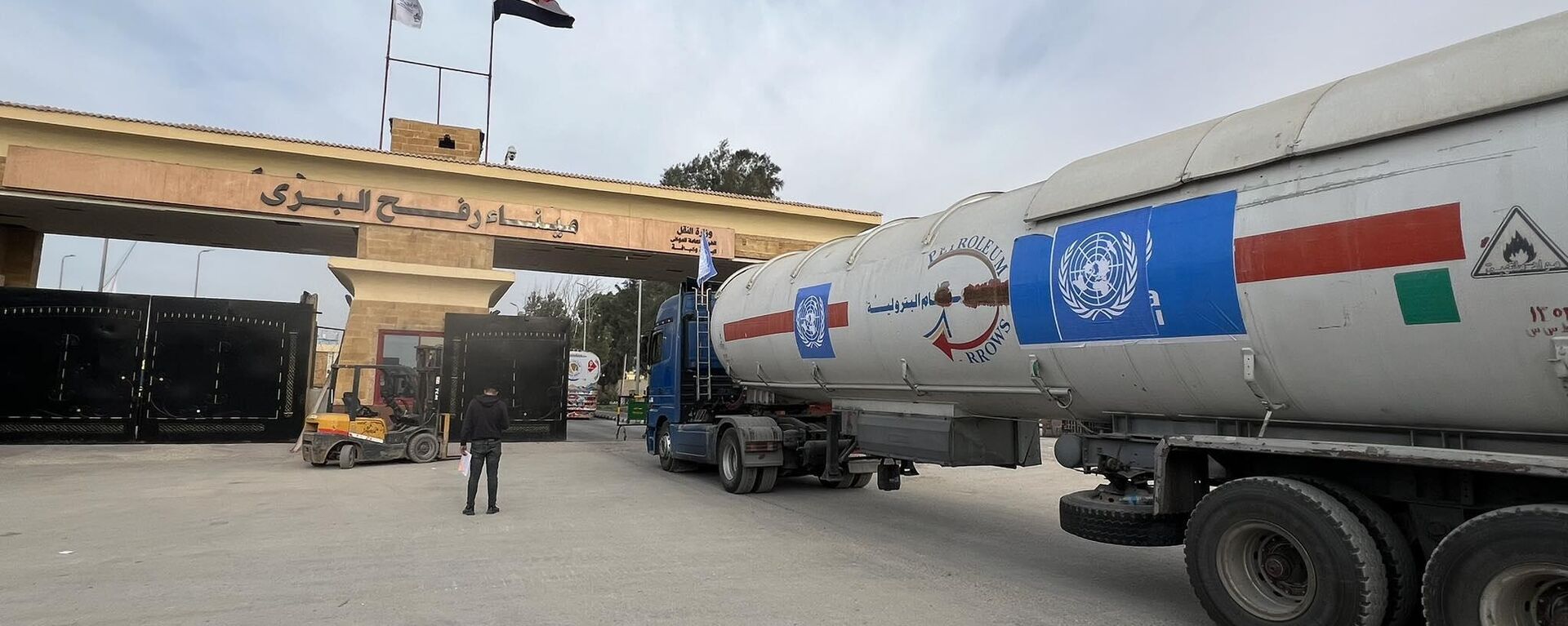 اشتية: هناك فرصة لإقامة دولة فلسطينية ووضع حد للفظائع الإسرائيلية