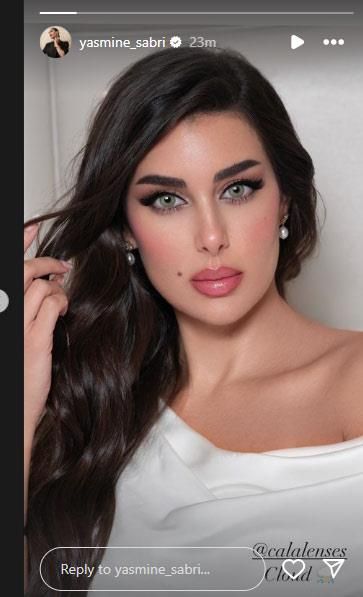 بعدسات خضراء.. ياسمين صبري تُثير إعجاب الجمهور في أحدث إطلالة… شكلها مختلف كثيرا! (صورة)