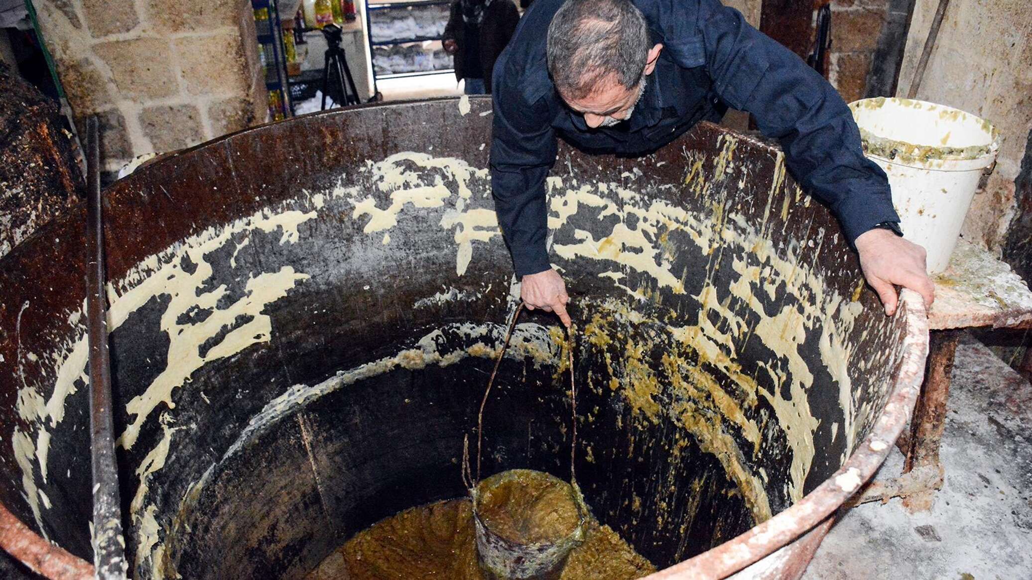 صناعة الصابون اليدوي في اللاذقية... تراث يناجي حضارة البحر الأبيض المتوسط