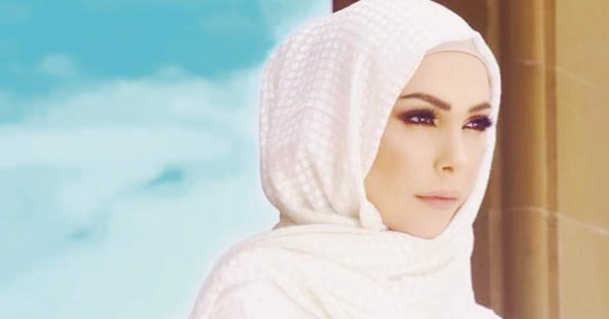 أمل حجازي بأول تعليق لها على خلعها الحجاب