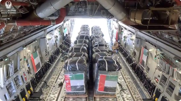 الإمارات ومصر تنفّذان رابع إسقاط جوي لمساعدات إنسانية شمال غزة