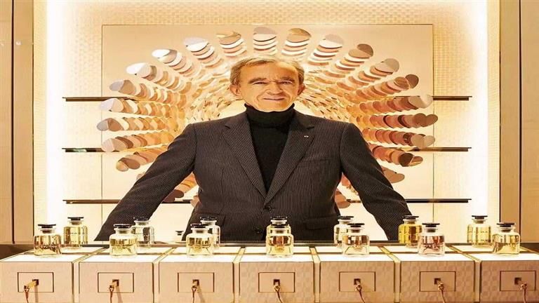 من هو أغنى رجل في العالم.. ربح 4 مليارات دولار في يوم- شاهد شكل منزله