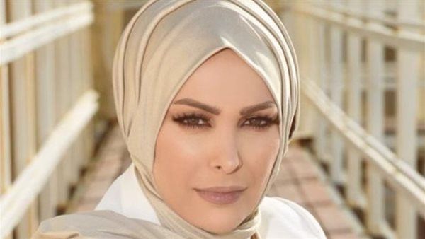 أمل حجازي تحسم حقيقة خلعها الحجاب بعد تصدرها التريند