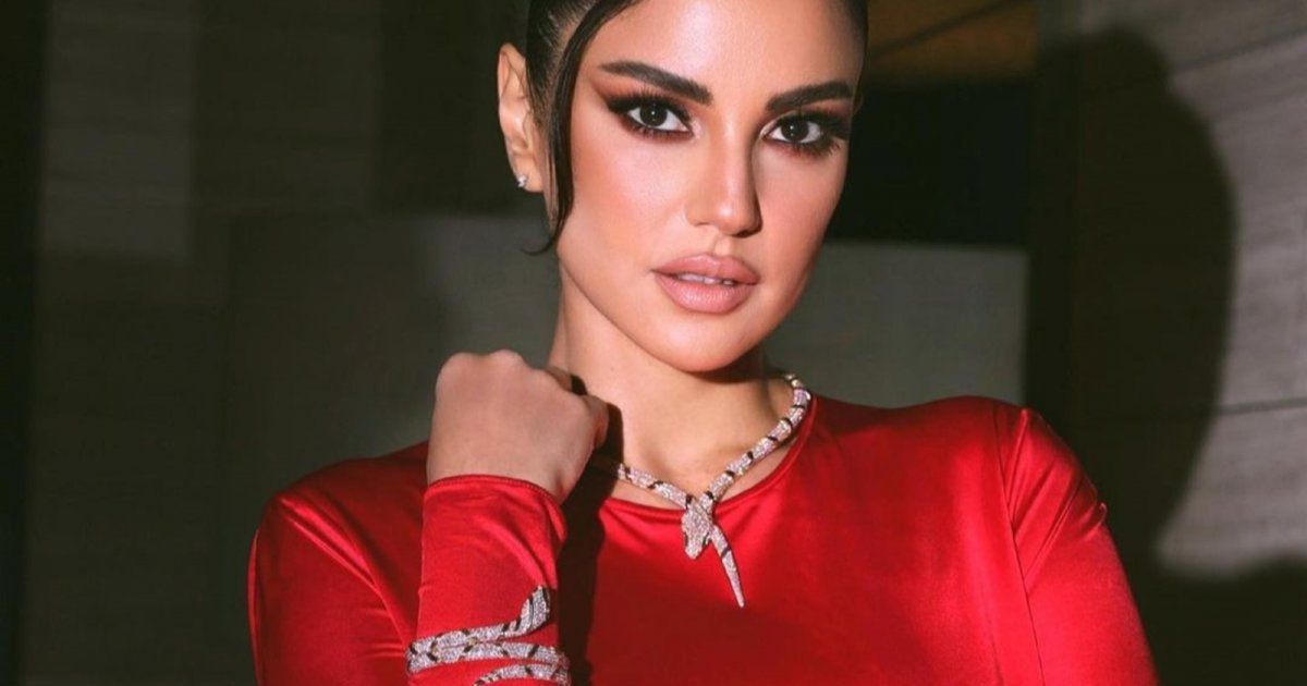 سعر مرتفع لفستان درة من Dolce & Gabbanna.. والجمهور يشيد بجمالها