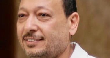 أحمد العيسوى يخضع لعملية جراحية.. وزوجته إيناس عز الدين تكشف تطورات حالته