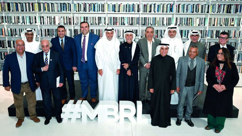 الامارات | مثقفون يناقشون «التكنولوجيا  وثقافة الغد»