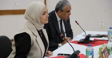 نقيب العاملين بالمالية يلتقى رئيس مصلحة الضرائب لتحقيق معدلات أداء أعلى