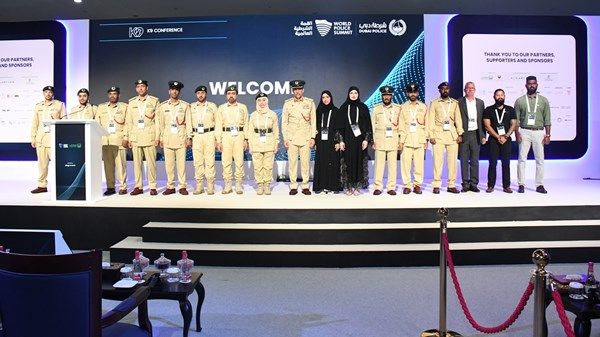 تكريم سلامة بنت محمد بن راشد تقديراً لدعمها المستمر لمنظومة إدارة التفتيش الأمني K9