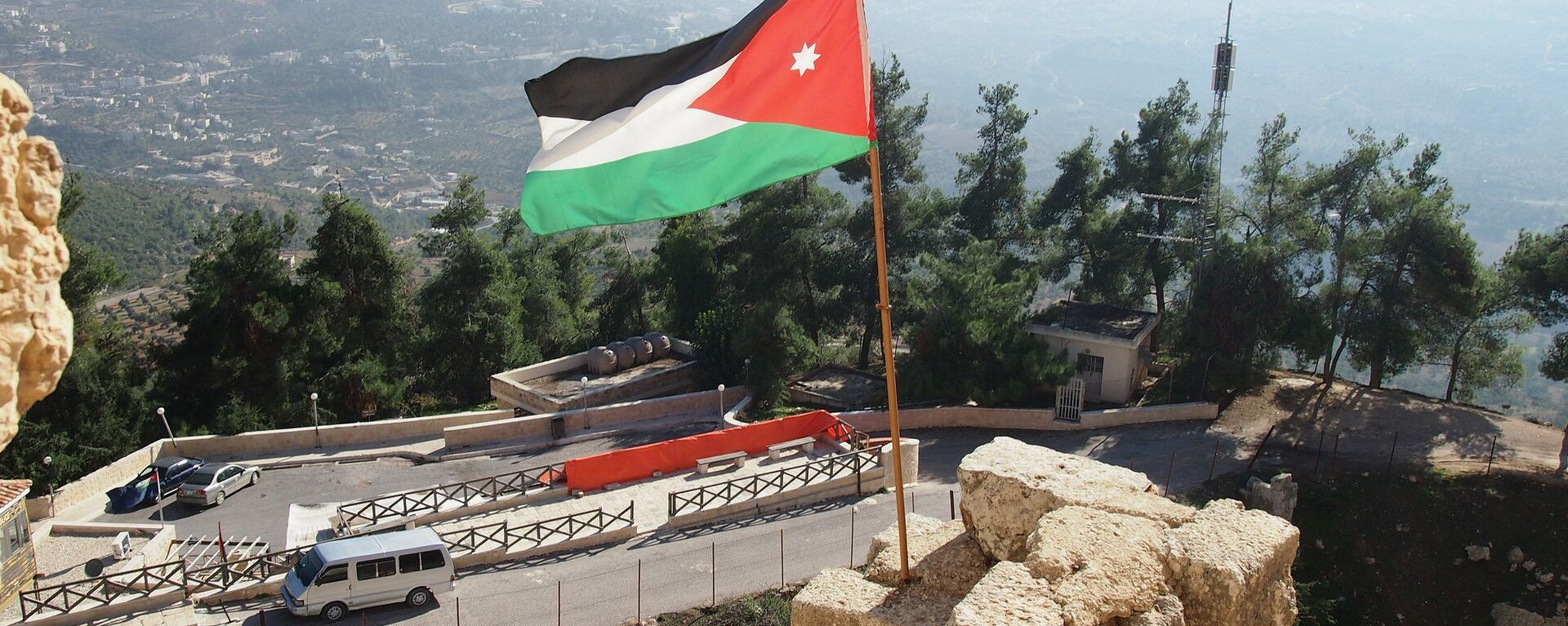 "هروب مرافقيه"... "القسام" تنشر تسجيلا لقنص أحد الضباط الإسرائيليين ... فيديو