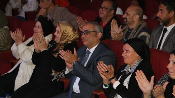 زخم وإبداع .. رئيس هيئة قصور الثقافة يشهد ختام أسبوع أطفال "أهل مصر" بروض الفرج