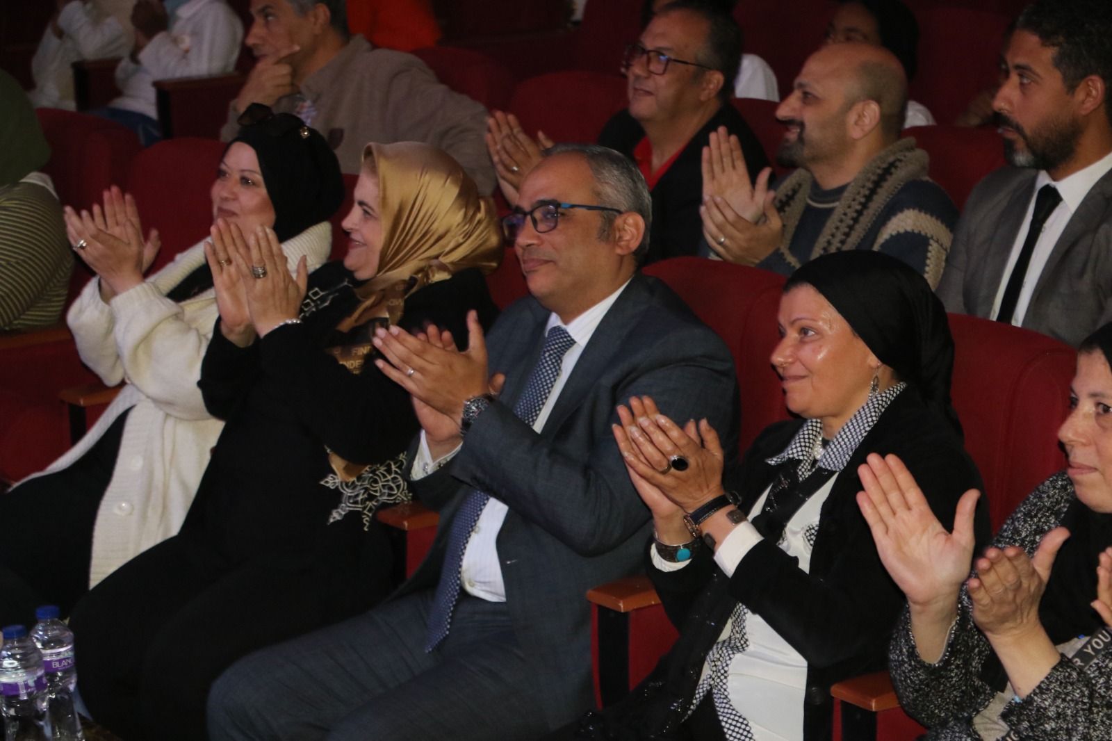زخم وإبداع .. رئيس هيئة قصور الثقافة يشهد ختام أسبوع أطفال "أهل مصر" بروض الفرج