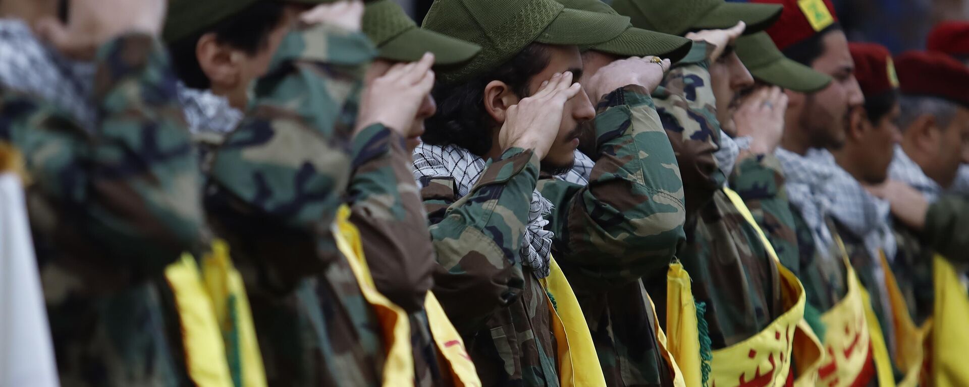 "حزب الله" اللبناني يستهدف 5 مواقع للجيش الإسرائيلي