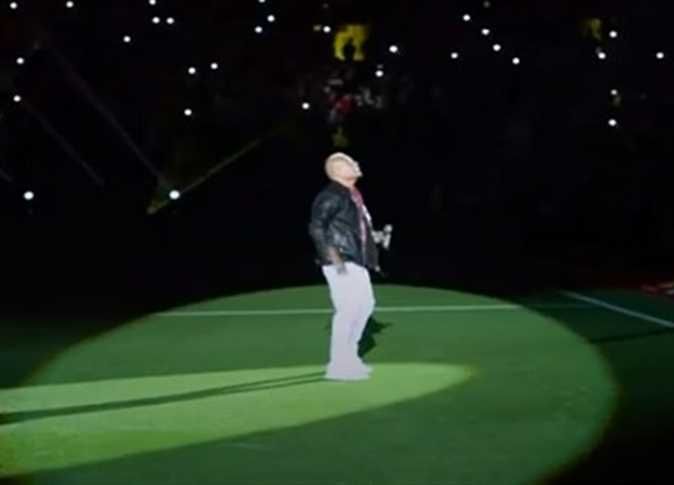 عمرو دياب يُسعد جمهور الأهلي والزمالك في حفل نهائي كأس مصر بالسعودية